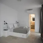 Gaia Mykonos & 아파트