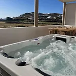 Gaia Mykonos & 아파트