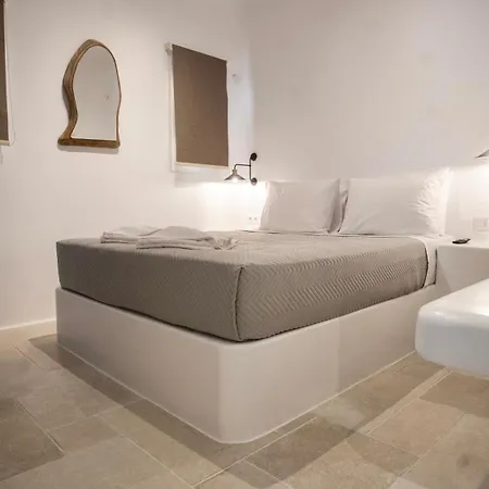 Gaia Mykonos & * Tagoo (Mykonos)